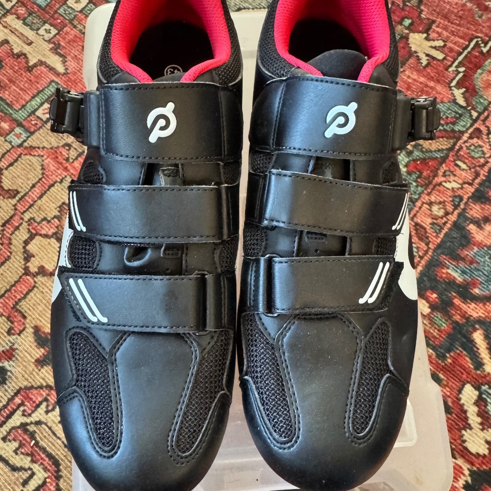 Peloton Cycle Shoes Unisex Size 43, Men's 10 Women's 12